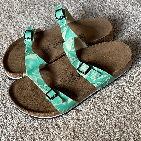 Birkenstock Shoes - NWOT Birkenstock Birki's Green White Sandals